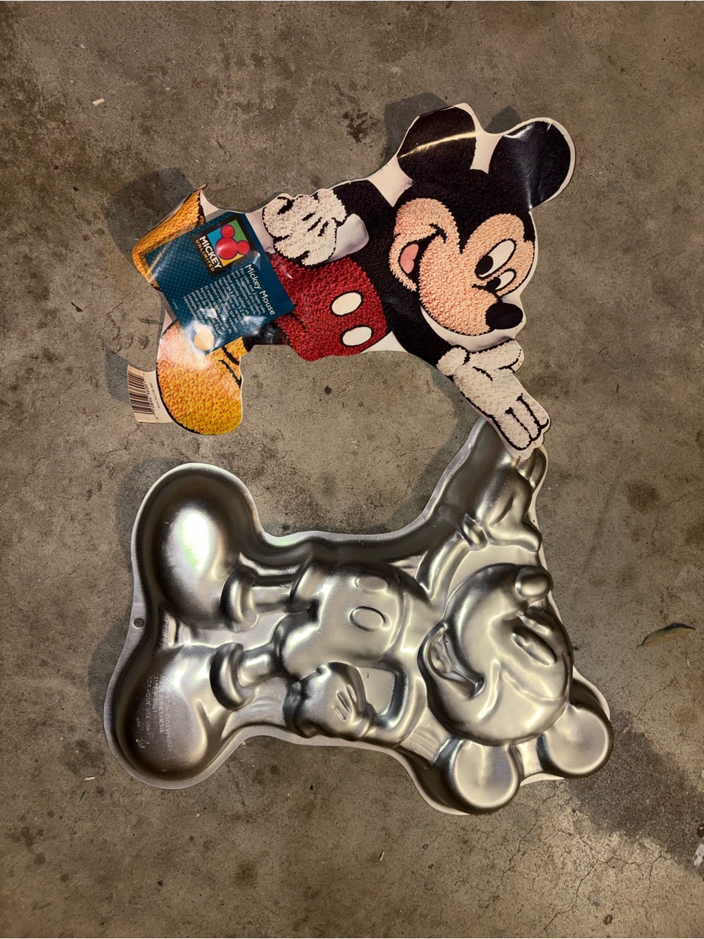 Disney Mickey Mouse Silver Character Cake Pan